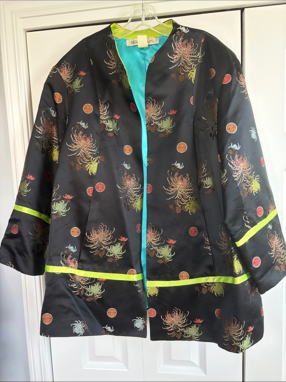 Night Lights Asian Jacket beautiful embroidery. 22% Silk. 18